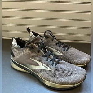 Brooks Men's Levitate 4 Sneaker Shoes Grey/Black Size 10